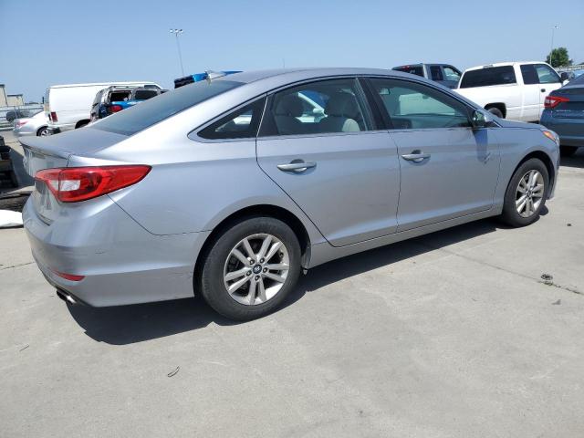 5NPE24AF6HH491120 - 2017 HYUNDAI SONATA SE SILVER photo 3