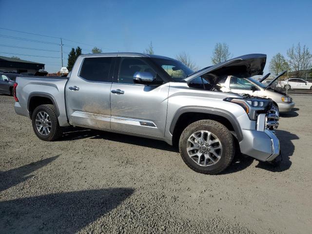 5TFMC5DB2PX034170 - 2023 TOYOTA TUNDRA CREWMAX PLATINUM Plata foto 4