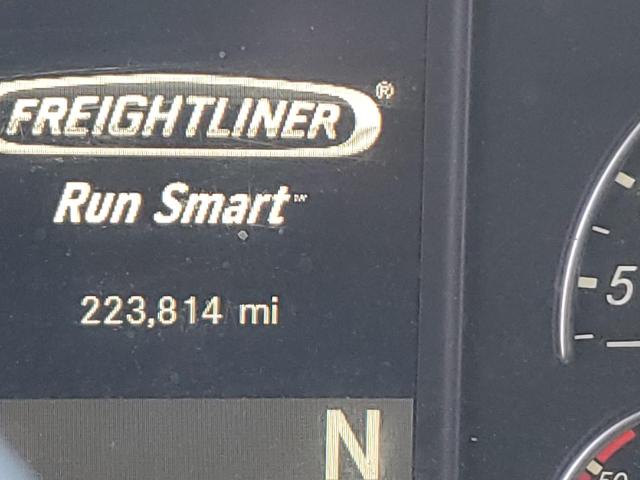 3AKJHHDRXPSNV5127 - 2023 FREIGHTLINER CASCADIA 1 Blanc photo 8