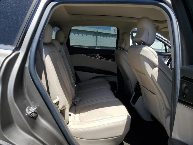 2LMTJ8LP9GBL76397 - 2016 LINCOLN MKX RESERVE 金色 照片 10