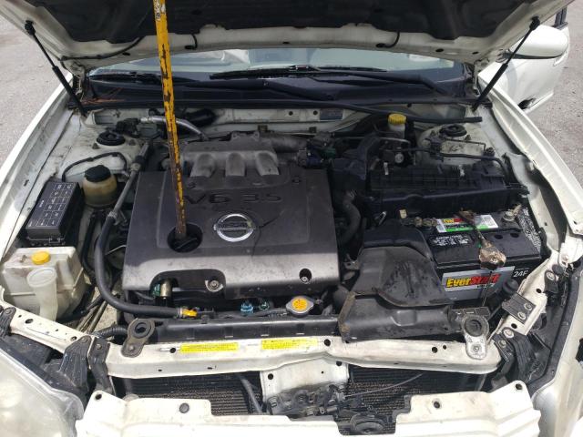 JN1DA31A32T319324 - 2002 NISSAN MAXIMA GLE WHITE photo 11