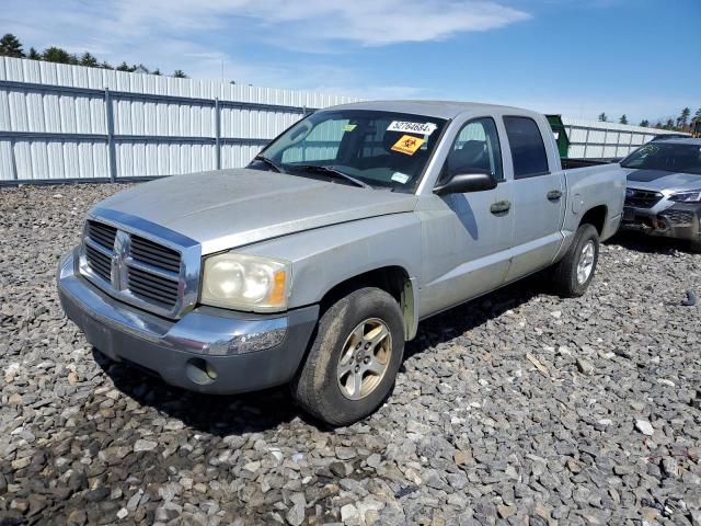 1D7HE48K85S331041 - 2005 DODGE DAKOTA QUAD SLT SILVER photo 1