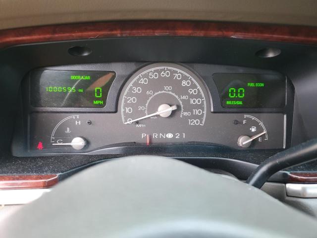 1LNHM81W33Y658857 - 2003 LINCOLN TOWN CAR EXECUTIVE SILVER photo 9