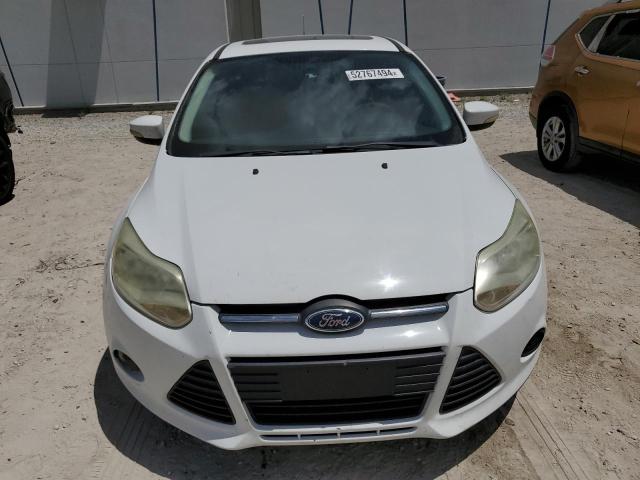 1FADP3K2XEL260365 - 2014 FORD FOCUS SE WHITE photo 5