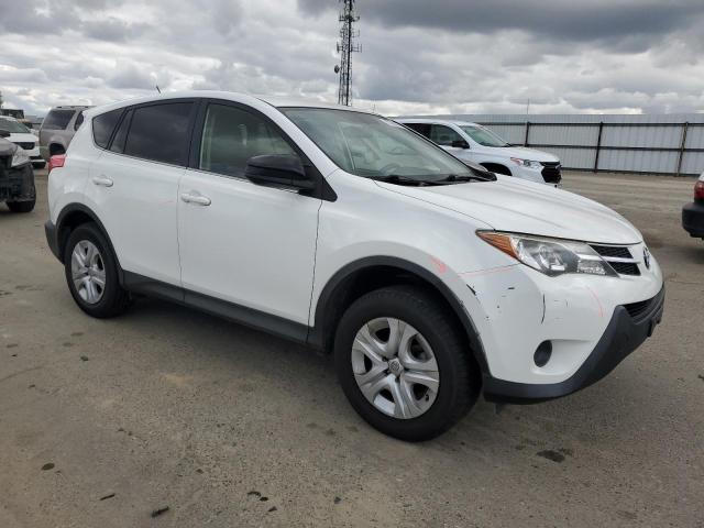 JTMZFREV2FJ025810 - 2015 TOYOTA RAV4 LE WHITE photo 4