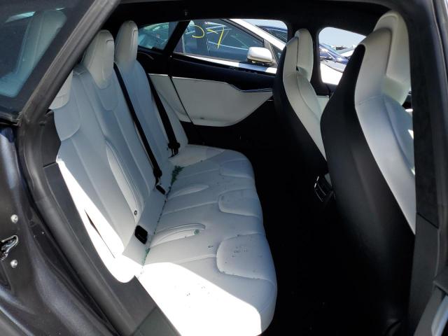 5YJSA1E24HF199752 - 2017 TESLA MODEL S ნაცრისფერი ფოტო 10