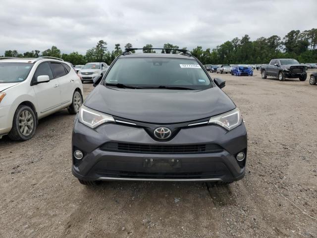 JTMWFREV5HJ702418 - 2017 TOYOTA RAV4 XLE GRAY photo 5