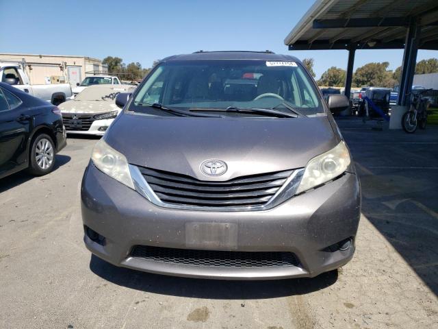 5TDKK3DC5CS277401 - 2012 TOYOTA SIENNA LE GRAY photo 5