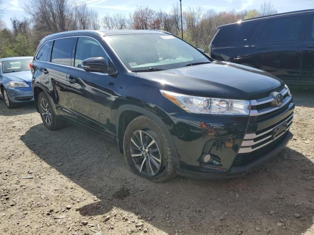 5TDJZRFH7JS536096 - 2018 TOYOTA HIGHLANDER SE BLACK photo 4