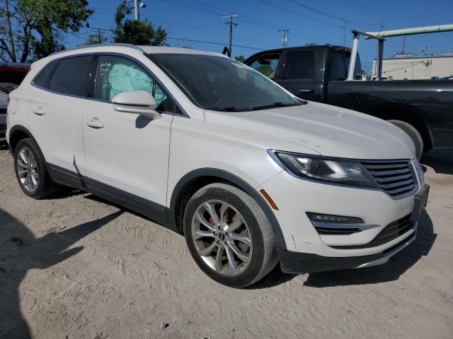 5LMCJ2C94GUJ19634 - 2016 LINCOLN MKC SELECT Սպիտակ լուսանկար 4