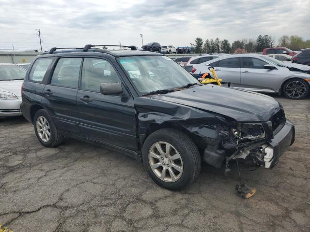 JF1SG65665H704013 - 2005 SUBARU FORESTER 2.5XS Черный фото 4