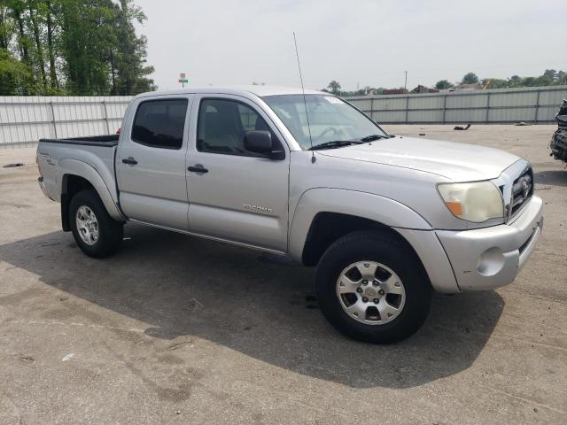 5TEJU62N47Z436817 - 2007 TOYOTA TACOMA DOUBLE CAB PRERUNNER SILVER photo 4