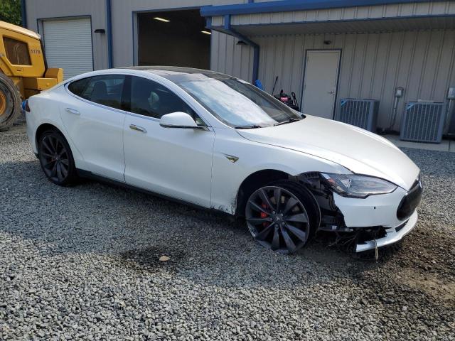5YJSA1E43FF102541 - 2015 TESLA MODEL S WHITE photo 4