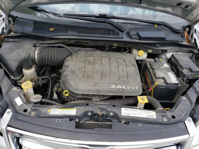 2C4RC1CG2CR267390 - 2012 CHRYSLER TOWN & COU TOURING L SILVER photo 12