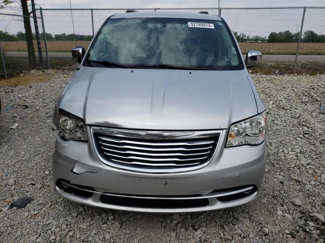 2C4RC1CG2CR267390 - 2012 CHRYSLER TOWN & COU TOURING L SILVER photo 5