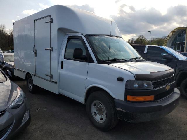 1GB0GRFG9J1275645 - 2018 CHEVROLET EXPRESS G3 WHITE photo 4