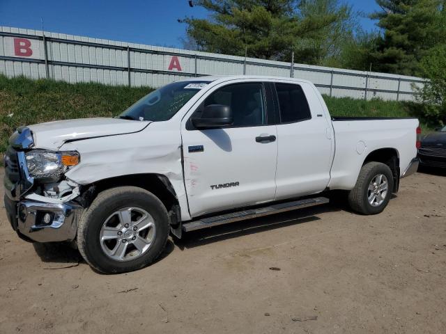 5TFUW5F14EX398857 - 2014 TOYOTA TUNDRA DOUBLE CAB SR/SR5 WHITE photo 1