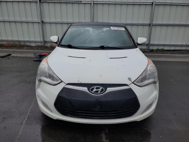 KMHTC6AD7DU123894 - 2013 HYUNDAI VELOSTER WHITE photo 5