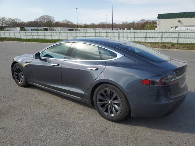 5YJSA1E22KF338655 - 2019 TESLA MODEL S ნაცრისფერი ფოტო 2