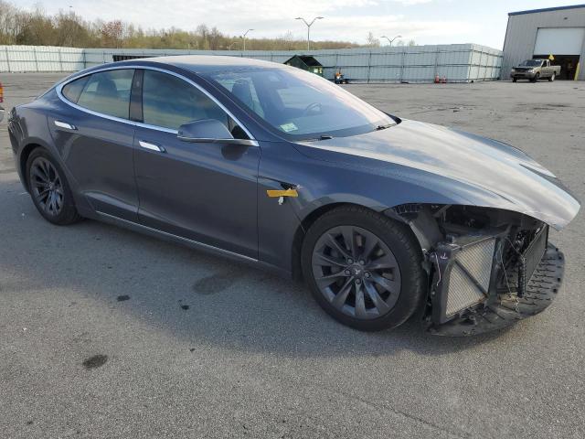 5YJSA1E22KF338655 - 2019 TESLA MODEL S ნაცრისფერი ფოტო 4