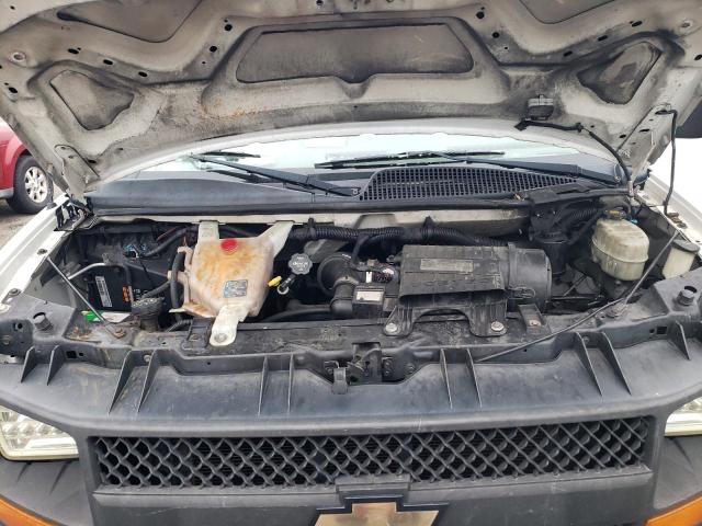 1GCWGFFF5F1119119 - 2015 CHEVROLET EXPRESS G2 WHITE photo 12