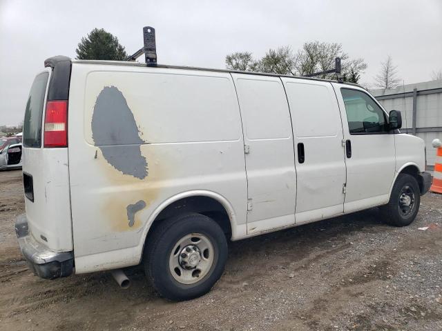 1GCWGFFF5F1119119 - 2015 CHEVROLET EXPRESS G2 WHITE photo 3