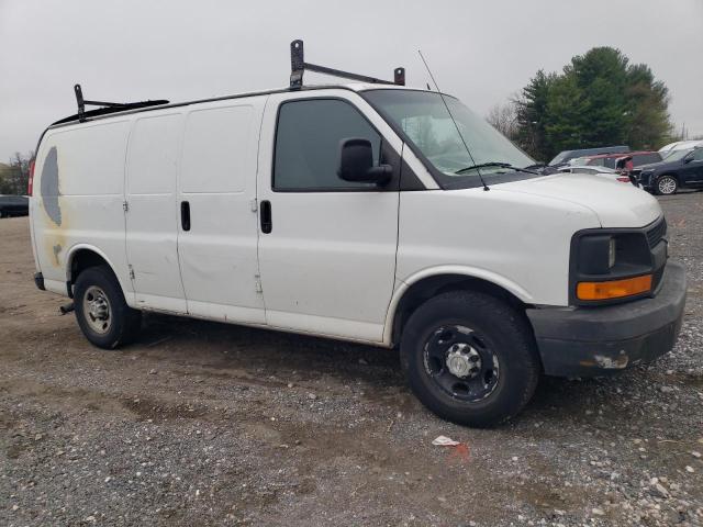1GCWGFFF5F1119119 - 2015 CHEVROLET EXPRESS G2 WHITE photo 4