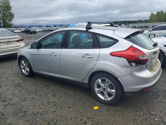 1FADP3K29DL152589 - 2013 FORD FOCUS SE SILVER photo 2