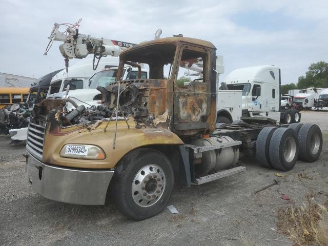 1M1AE05Y34N015976 - 2004 MACK 600 CX600 BURN photo 2