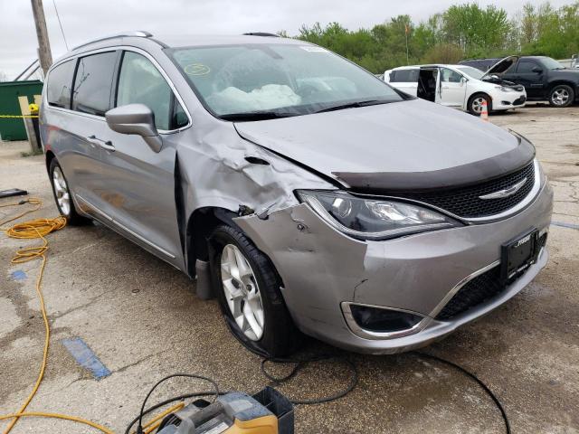 2C4RC1BG2JR127984 - 2018 CHRYSLER PACIFICA TOURING L GRAY photo 4
