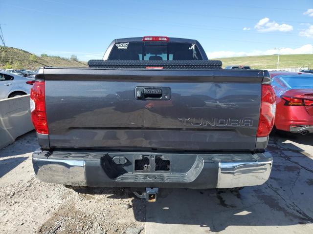 5TFUW5F1XGX560591 - 2016 TOYOTA TUNDRA DOUBLE CAB SR/SR5 CHARCOAL photo 6