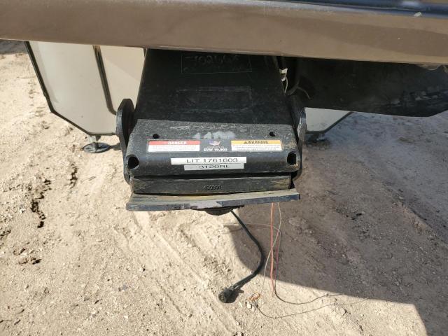 4YDF31225L4702668 - 2020 KEYSTONE MONTANA WHITE photo 8