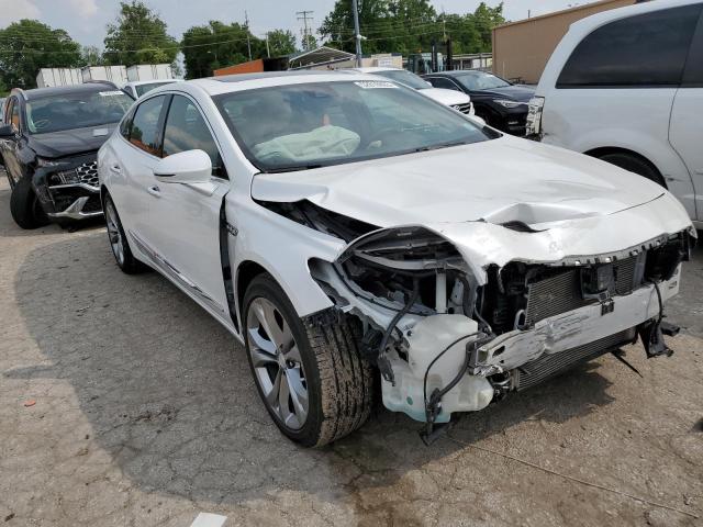 1G4ZU5SS0KU101277 - 2019 BUICK LACROSSE AVENIR WHITE photo 4