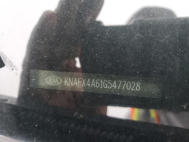 KNAFX4A61G5477028 - 2016 KIA FORTE LX GRAY photo 12