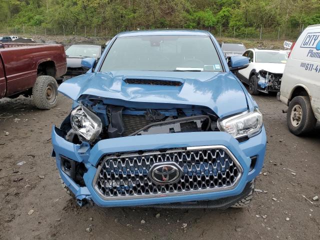 3TMCZ5AN4KM256099 - 2019 TOYOTA TACOMA DOUBLE CAB BLUE photo 5