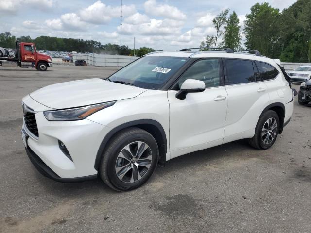 2021 TOYOTA HIGHLANDER XLE, 