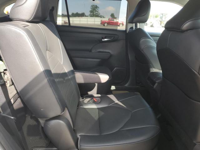 5TDHZRAH2MS059779 - 2021 TOYOTA HIGHLANDER XLE WHITE photo 10