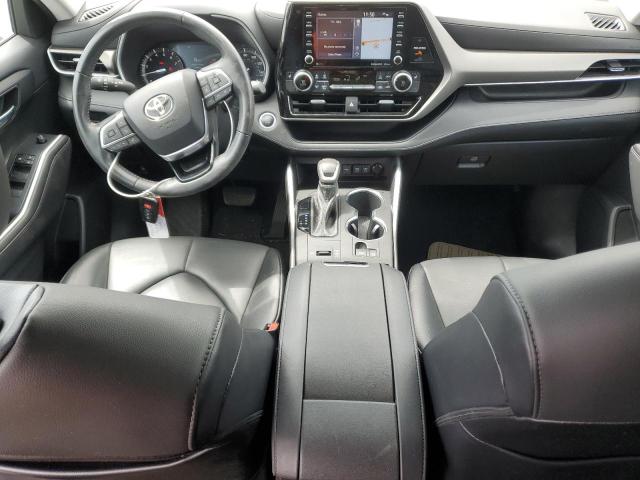 5TDHZRAH2MS059779 - 2021 TOYOTA HIGHLANDER XLE WHITE photo 8