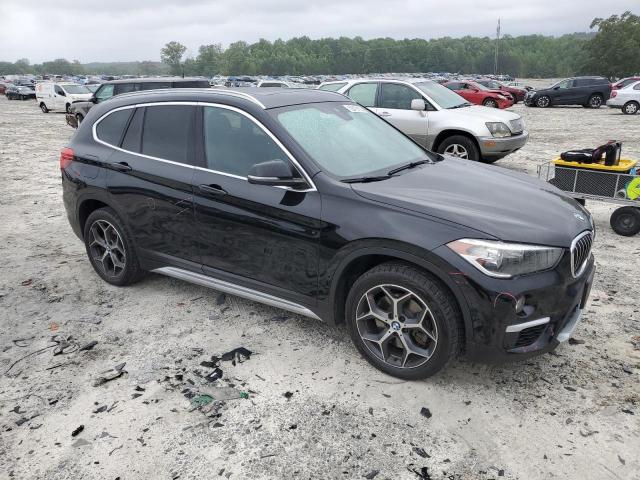 WBXHT3C50K5L38235 - 2019 BMW X1 XDRIVE28I BLACK photo 4