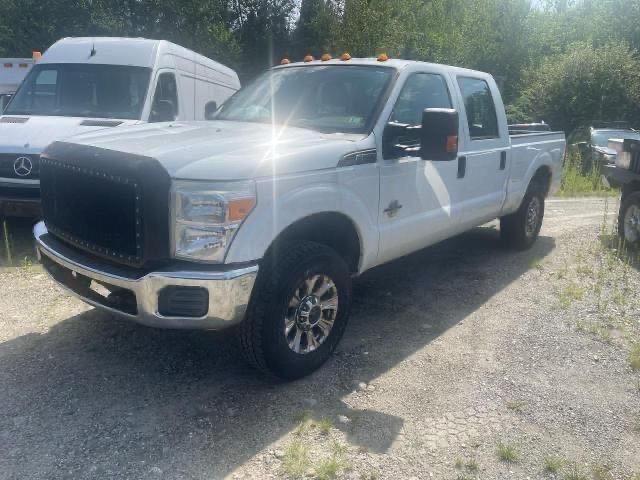 1FT7W2BTXBEC89622 - 2011 FORD F250 SUPER DUTY WHITE photo 2