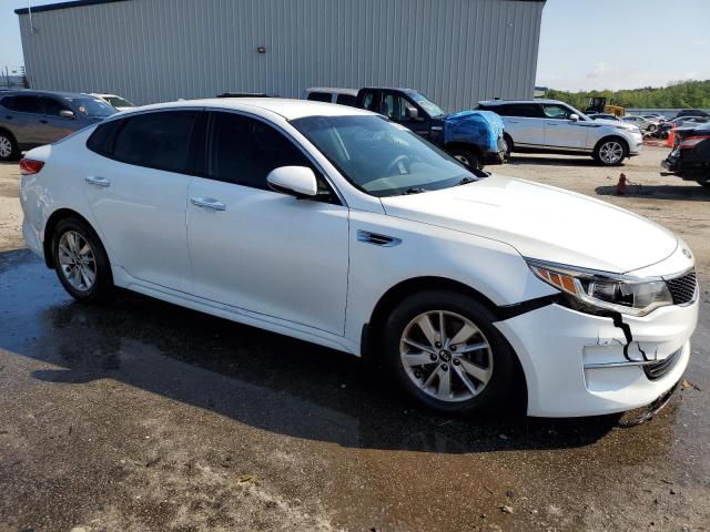 5XXGT4L38GG037275 - 2016 KIA OPTIMA LX WHITE photo 4