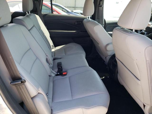 5FNYF8H52NB013065 - 2022 HONDA PASSPORT EXL SILVER photo 11