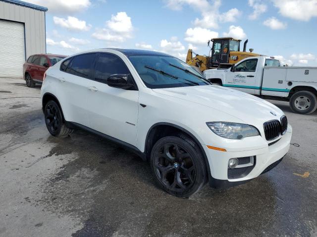 5UXFG2C56E0C44625 - 2014 BMW X6 XDRIVE35I WHITE photo 4