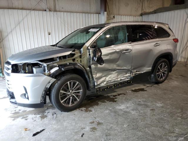 5TDKZRFH4KS568008 - 2019 TOYOTA HIGHLANDER SE SILVER photo 1