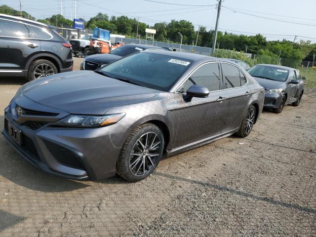 4T1G11AK4MU552550 - 2021 TOYOTA CAMRY SE GRAY photo 1