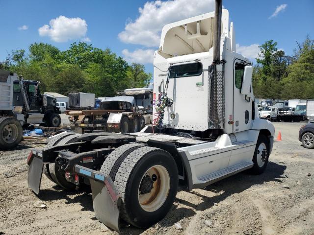 1FUBA8A872PJ90438 - 2002 FREIGHTLINER CONVENTION ST112 WHITE photo 4