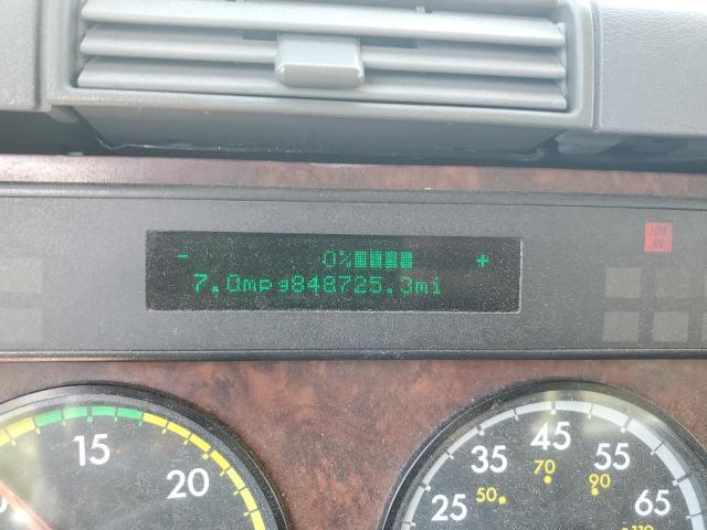 1FUBA8A872PJ90438 - 2002 FREIGHTLINER CONVENTION ST112 WHITE photo 8