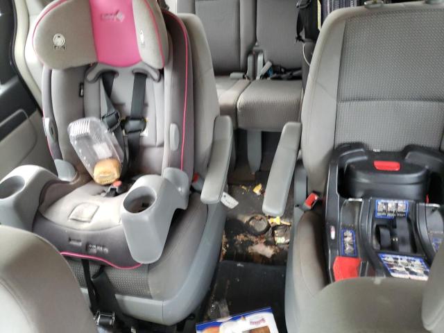 2V4RW4DG3BR803050 - 2011 VOLKSWAGEN ROUTAN S BLACK photo 10