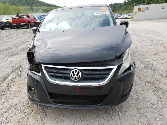 2V4RW4DG3BR803050 - 2011 VOLKSWAGEN ROUTAN S BLACK photo 5