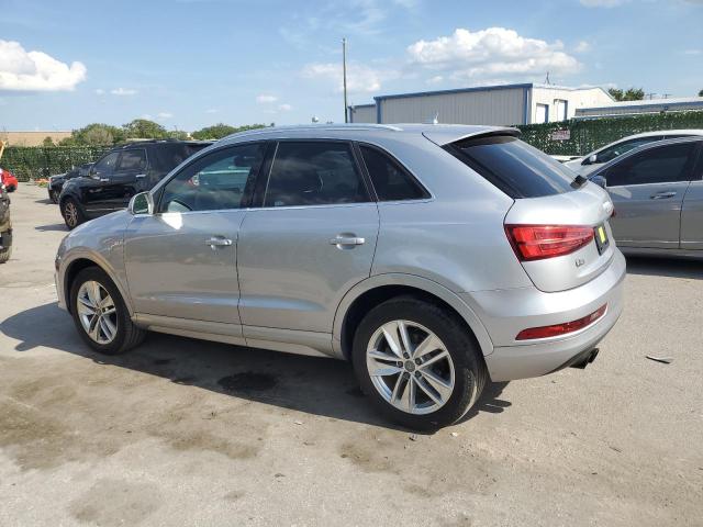 WA1JCCFS1JR033344 - 2018 AUDI Q3 PREMIUM PLUS SILVER photo 2